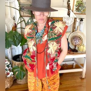 #54 Kantha SUZANI Embroidered Stitch Reversible Vest